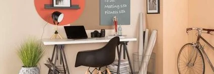 Modern eingerichtetes Homeoffice